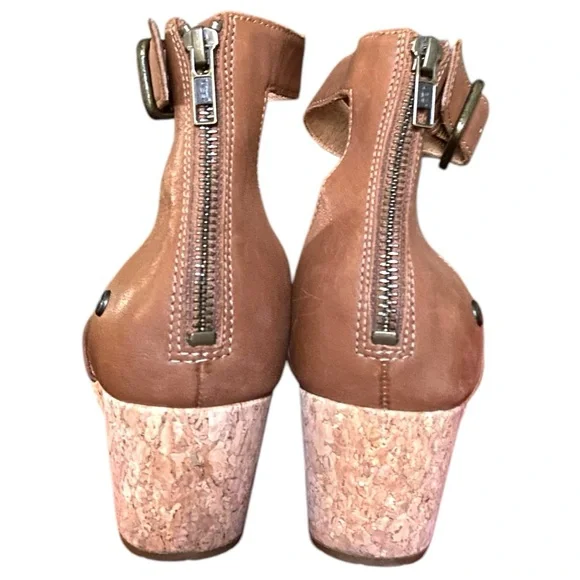 UGG Women's Zoe II Leather Cork Wedge Ankle Strap Sandals size 8.5 - Picture 4 of 8